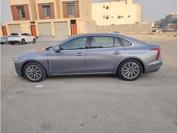 Car image 8