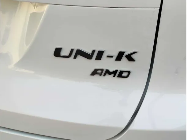 Car image 35