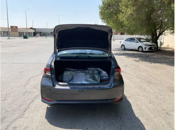 Car image 20