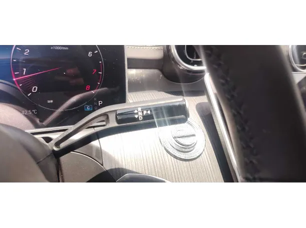 Car image 24