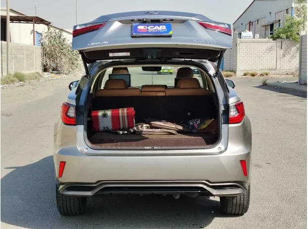 Car image 26