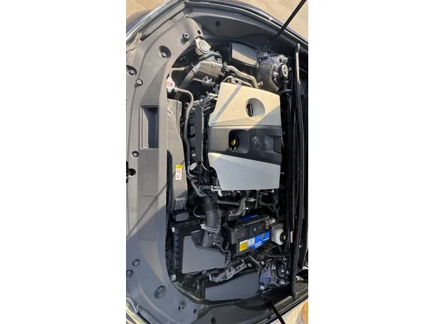 Car image 28