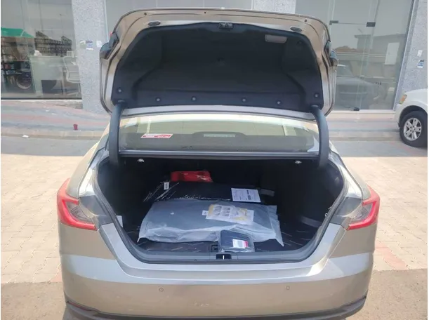 Car image 29
