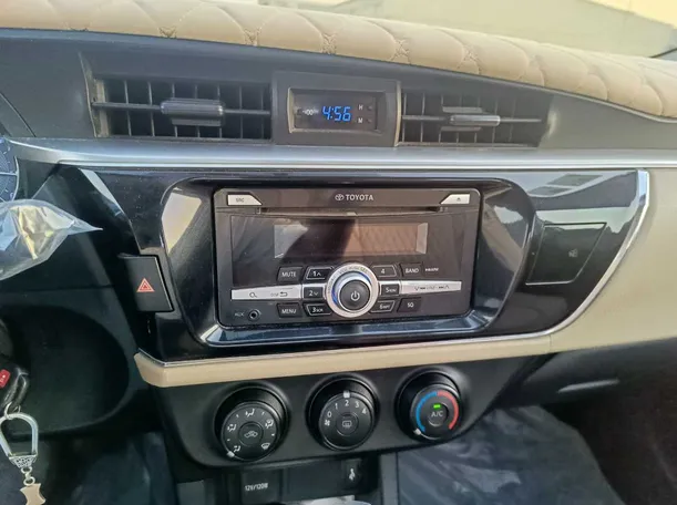Car image 18