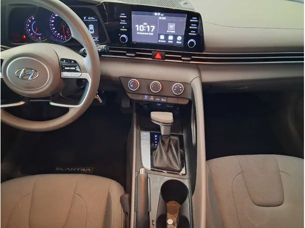 Car image 17