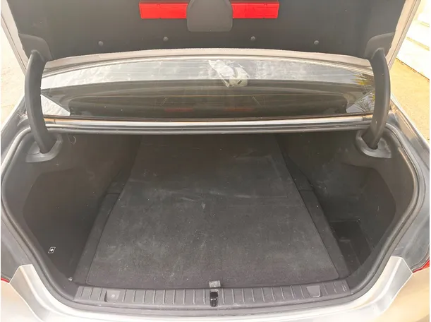 Car image 24