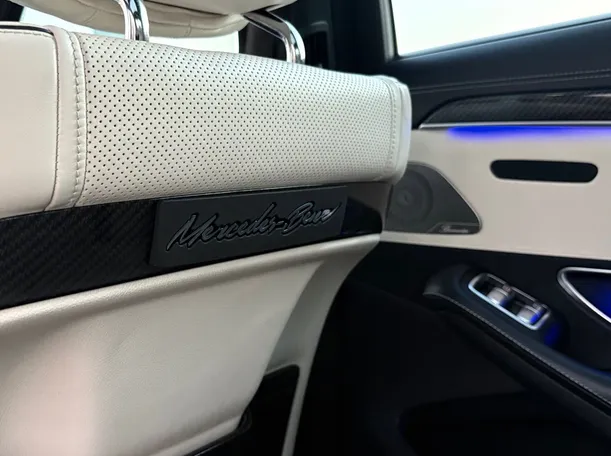 Car image 28