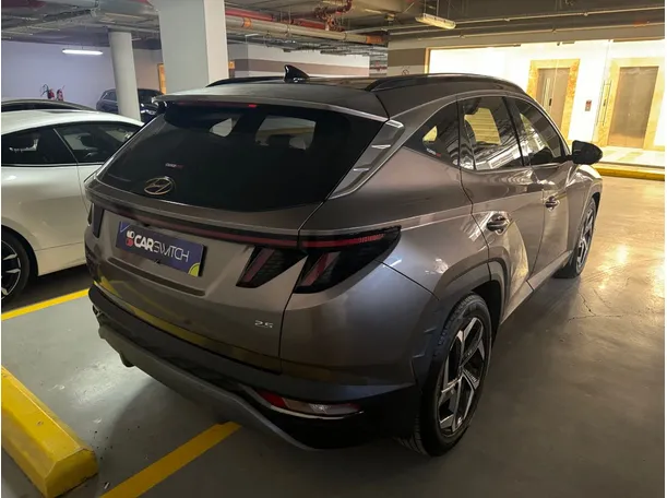 Car image 5