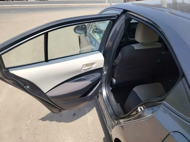 Car image 15