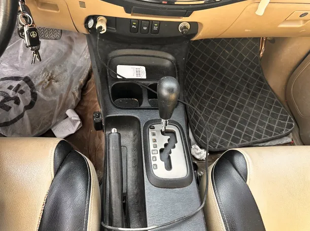 Car image 18
