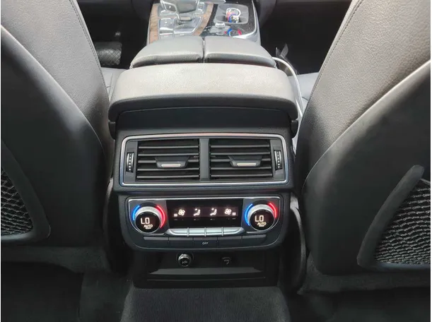 Car image 37