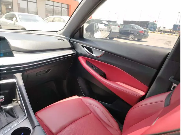 Car image 23