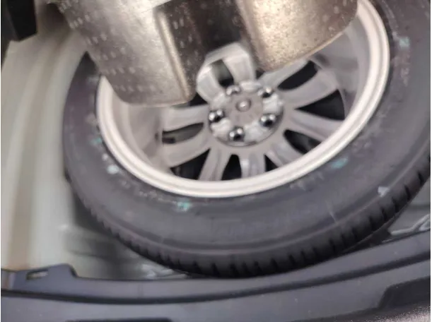 Car image 31