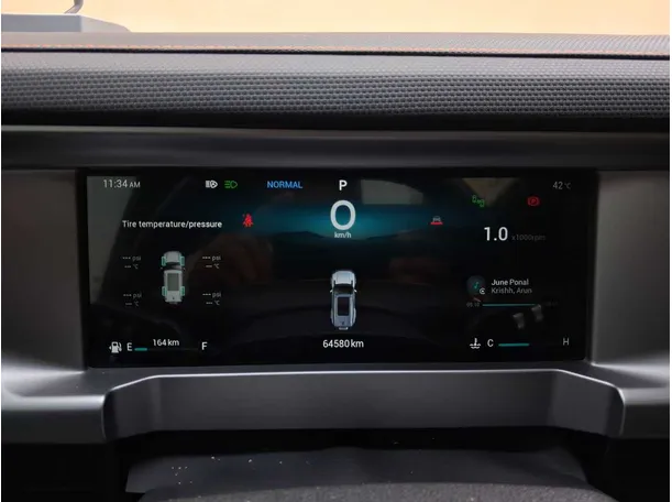Car image 21