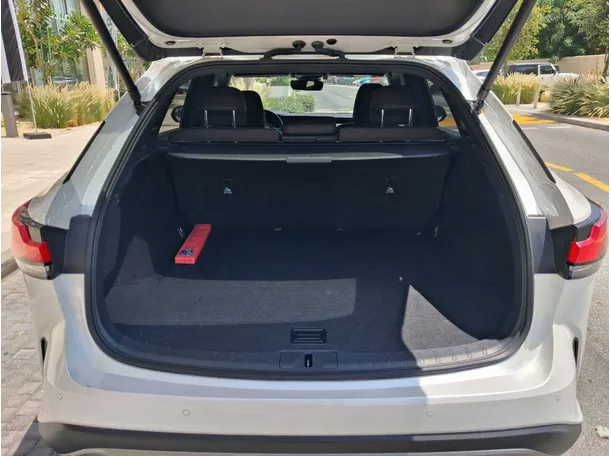 Car image 21