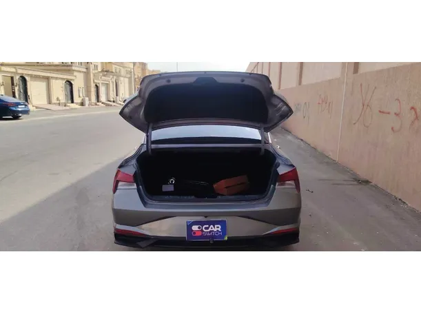 Car image 20