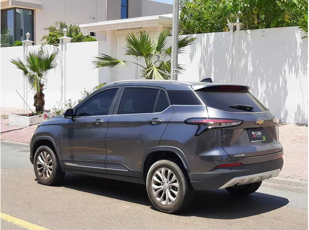 Car image 7