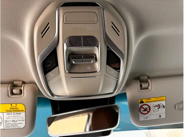 Car image 25