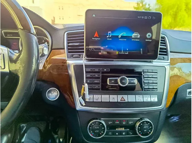 Car image 28