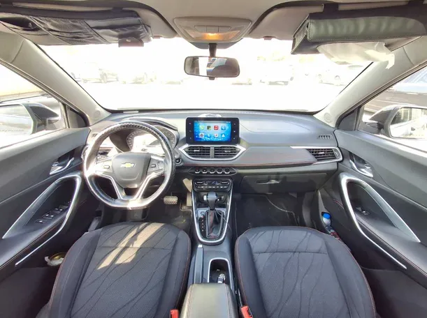 Car image 18