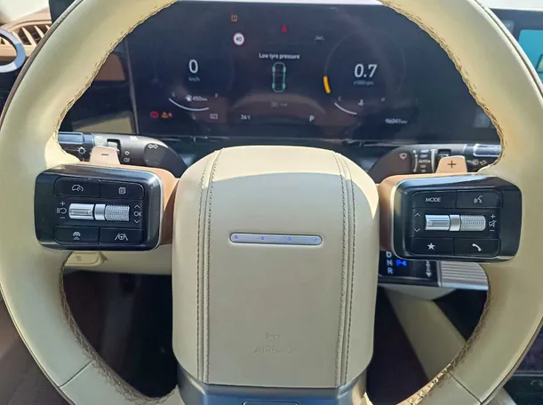 Car image 28