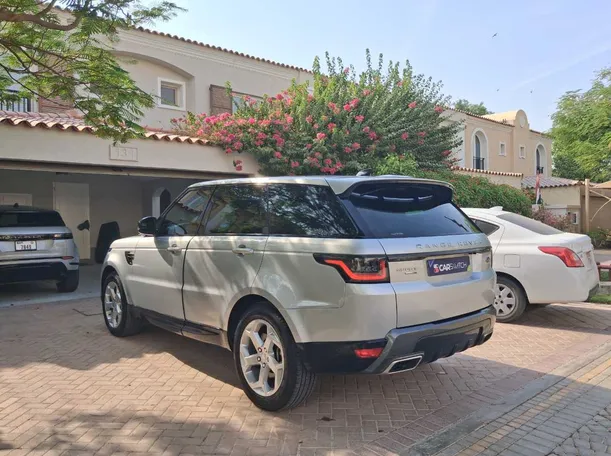Car image 7