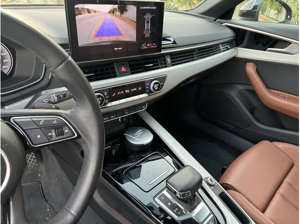 Car image 20