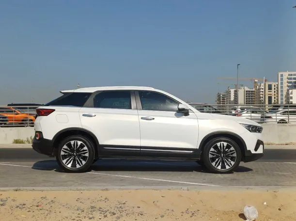 Car image 8