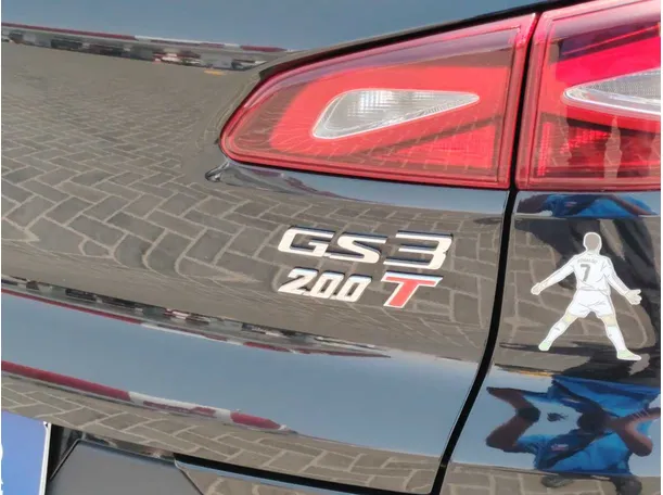 Car image 33
