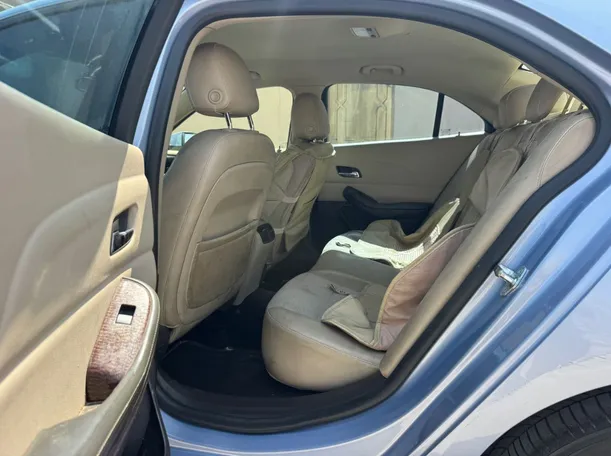 Car image 13
