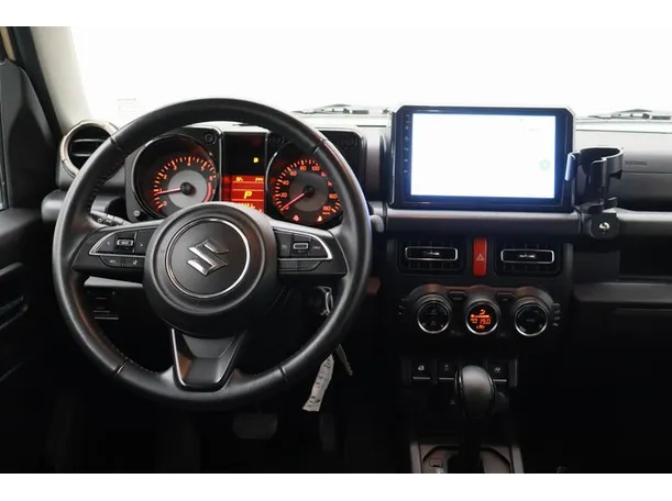 Car image 14