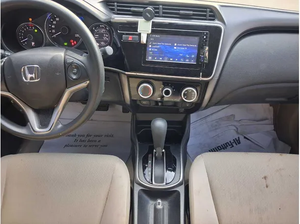Car image 17