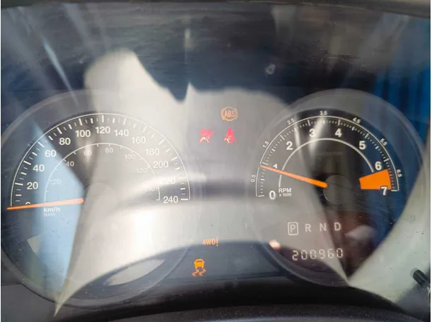 Car image 23
