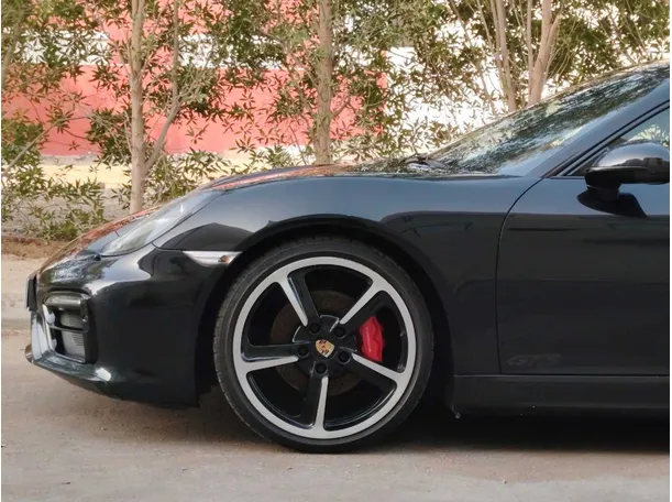 Car image 9