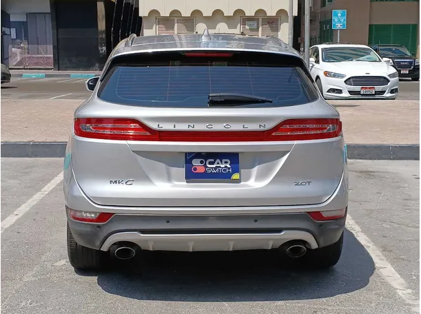Car image 6