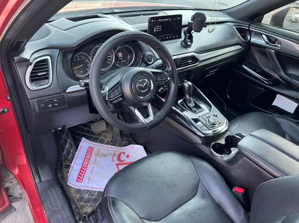 Car image 11