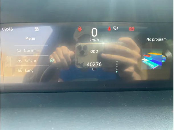 Car image 19