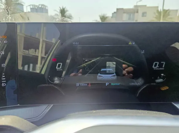 Car image 26