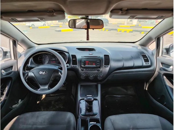 Car image 16