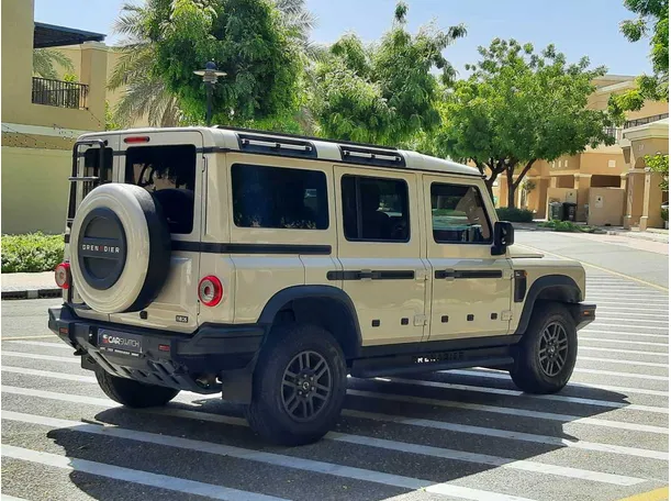 Car image 5