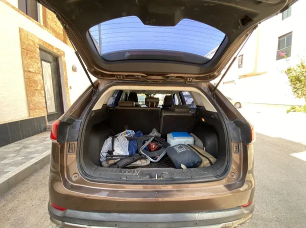 Car image 17
