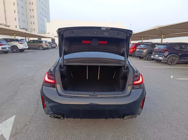 Car image 33