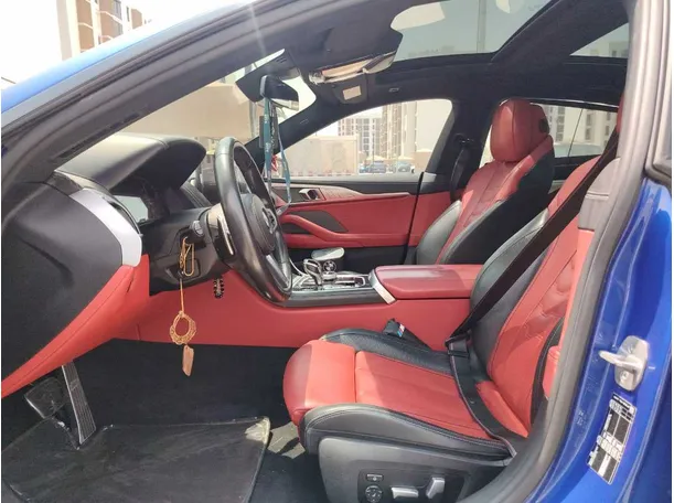 Car image 13