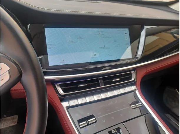 Car image 19