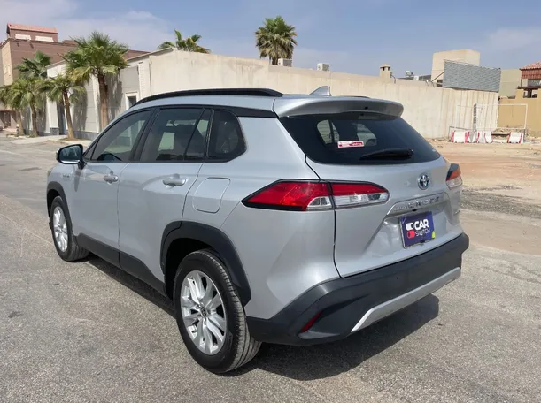 Car image 7
