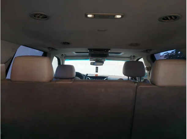 Car image 28