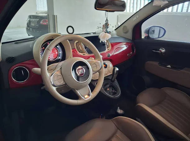 Car image 11