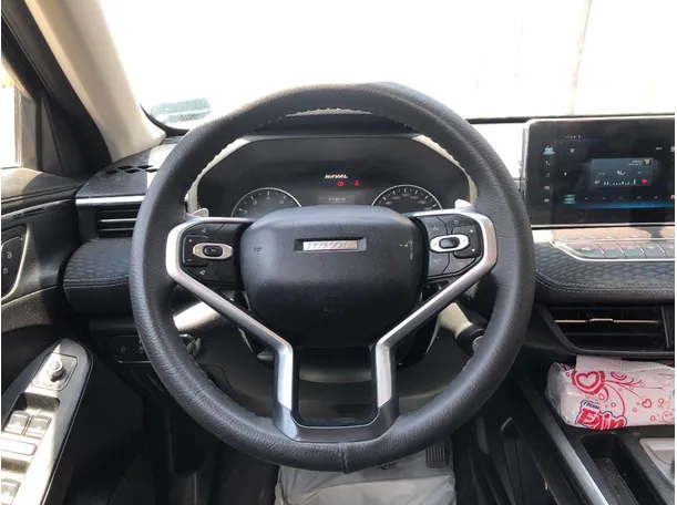 Car image 18