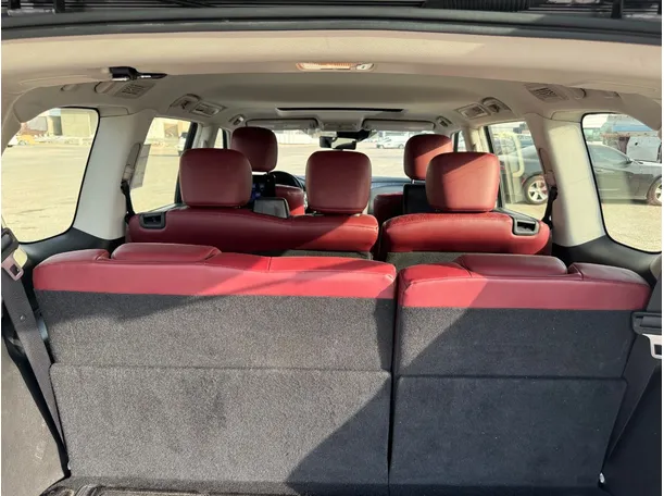 Car image 25