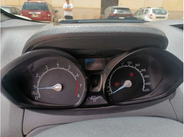 Car image 20